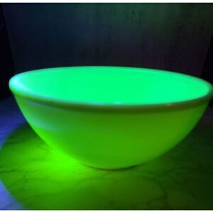 HTF McKee 11.5" x 5" Large French Ivory Custard Mixing Bowl Baking 40s/50s Glows
